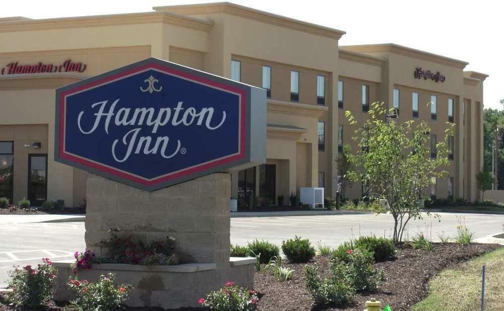 Hampton Inn Auburn Exterior photo